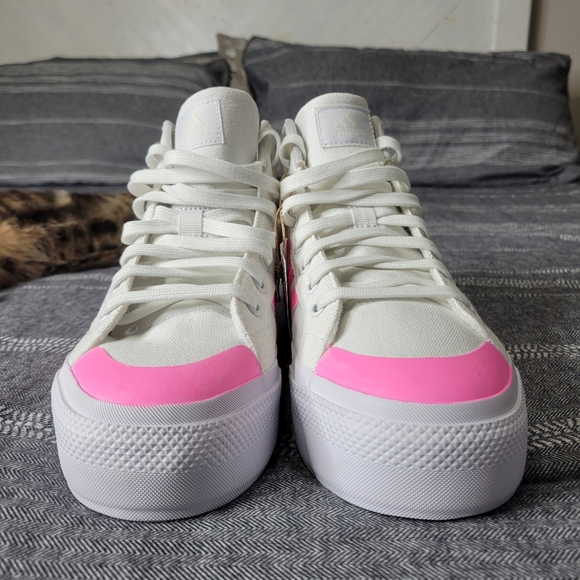 Adidas Bravada 2.0 Shoes - Picture 4 of 9